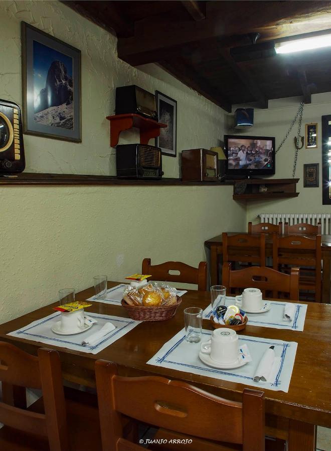 Casa De La Montana Albergue Turistico Avín Exterior foto