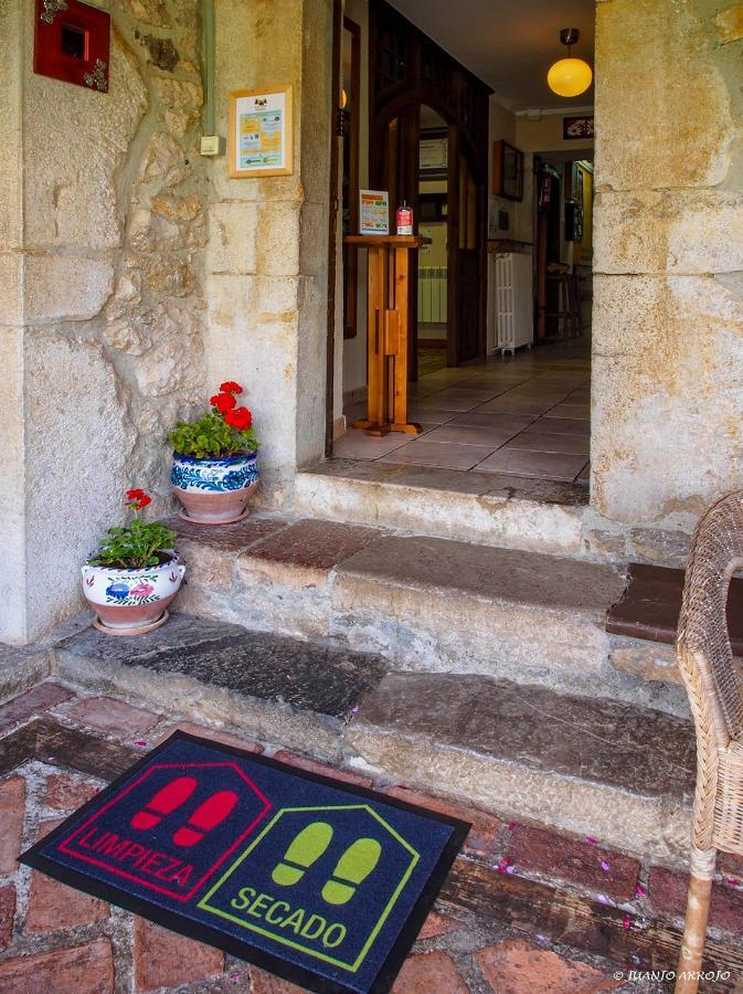 Casa De La Montana Albergue Turistico Avín Exterior foto