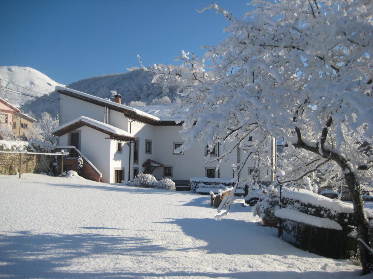 Casa De La Montana Albergue Turistico Avín Exterior foto