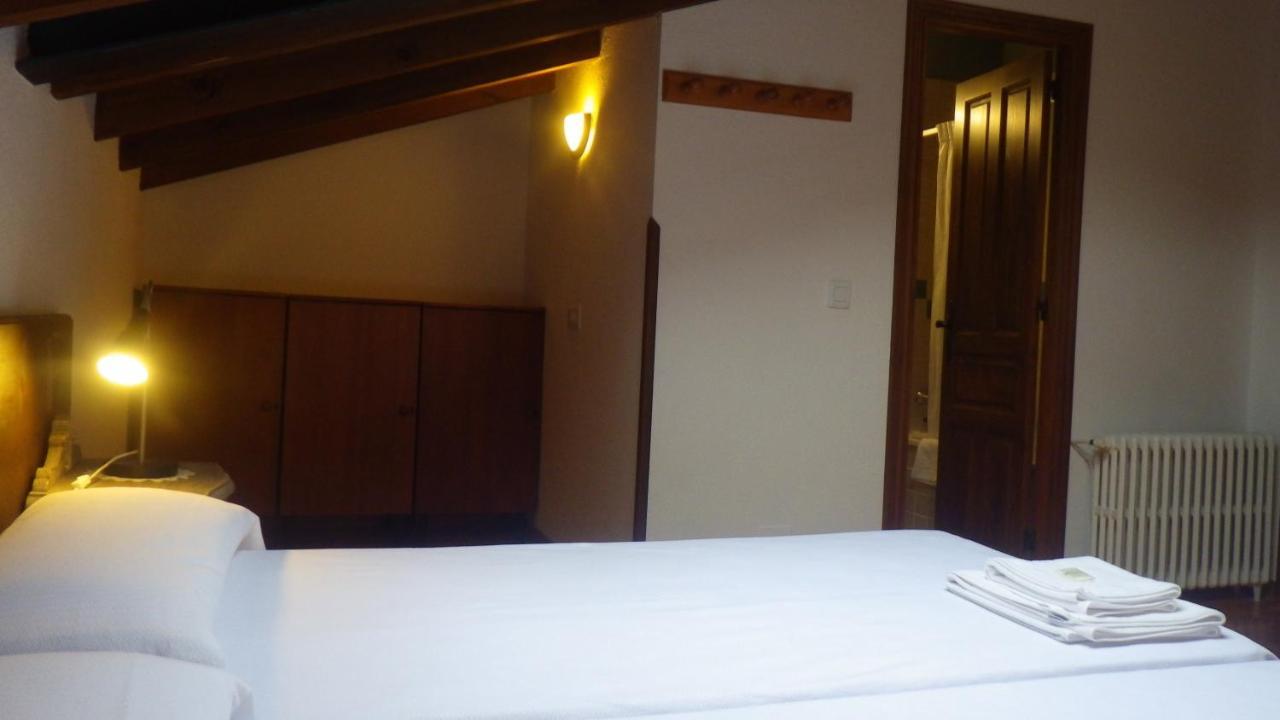 Casa De La Montana Albergue Turistico Avín Zimmer foto