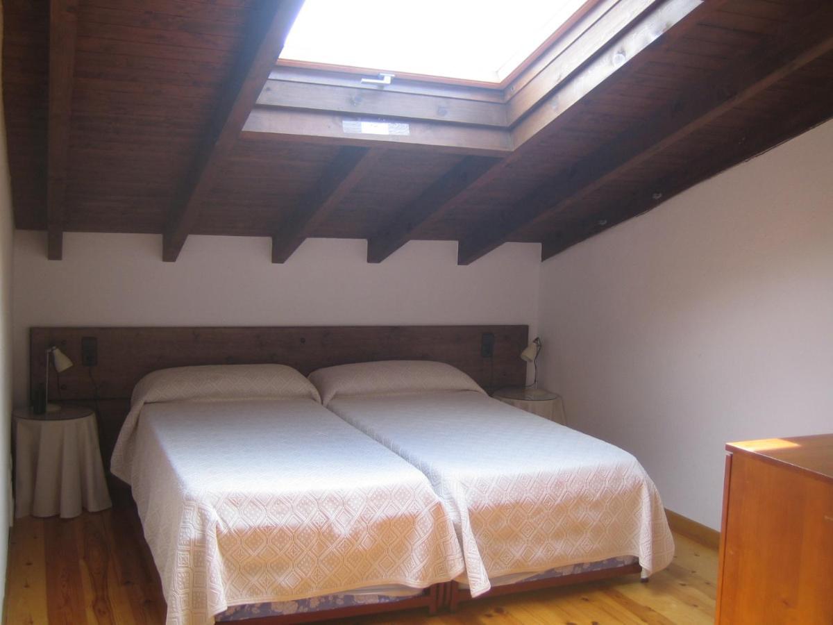 Casa De La Montana Albergue Turistico Avín Exterior foto